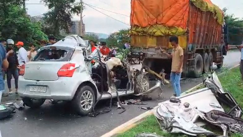 India News | Four Killed as Car Collides with Truck on NH in Jamshedpur, Minister Deepika Pandey Singh's Daughter Among the Deceased