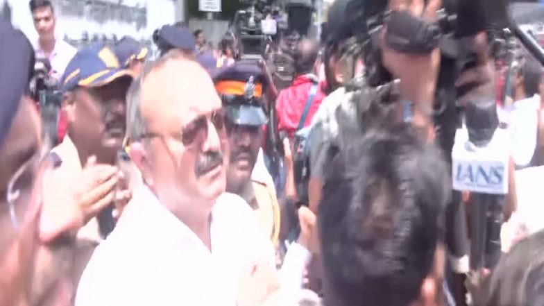 India News | Congress Cadres Protest Student Suicide at IIT Bombay After Rahul Gandhi Speaks to Sahil's Family