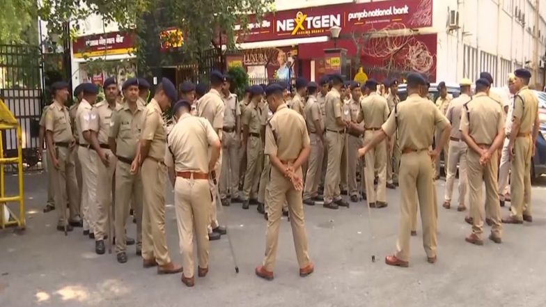 India News | Police Deployed Outside ECI Office Ahead of Delhi Congress Protest Demanding CEC Gyanesh Kumar's Resignation over SIR Row