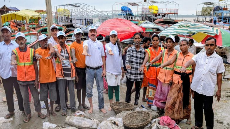 India News | Namami Gange, Varanasi Municipal Corporation Launch Cleanliness Drive After Floods