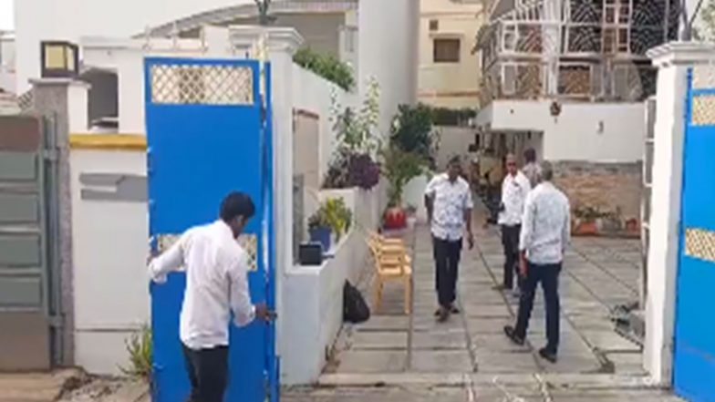 India News | Tamil Nadu Vigilance Dept Conducts Searches at DMK MP CN Annadurai's Residence in Tiruvannamalai