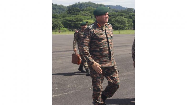 India News | COAS General Dhiraj Seth Reviews Operational Preparedness of Chinar Corps Along Line Of Control
