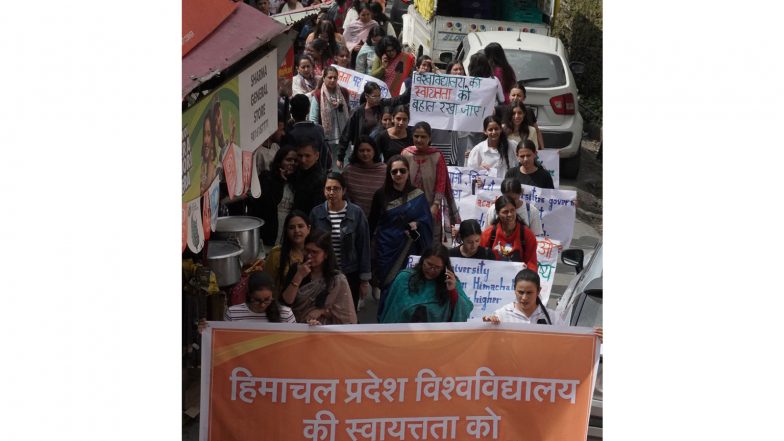 India News | Himachal University Faculty, Staff and Students Hold Peaceful March Against State University Amendment Bill