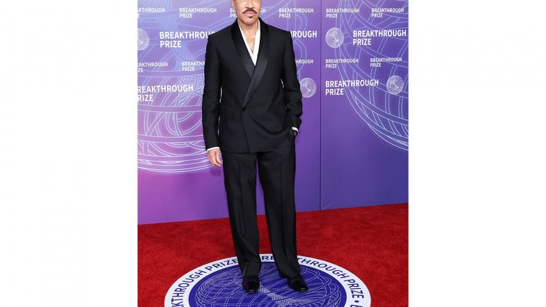 Entertainment News | Grammy Winner Lionel Richie Undergoes Heart Procedure, Cancels Upcoming Shows     