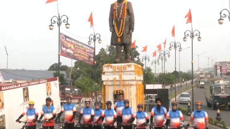 India News | J-K: Indian Air Force Cycling Expedition from Kanyakumari to Kargil Reaches Jammu Ahead of 94th Air Force Day