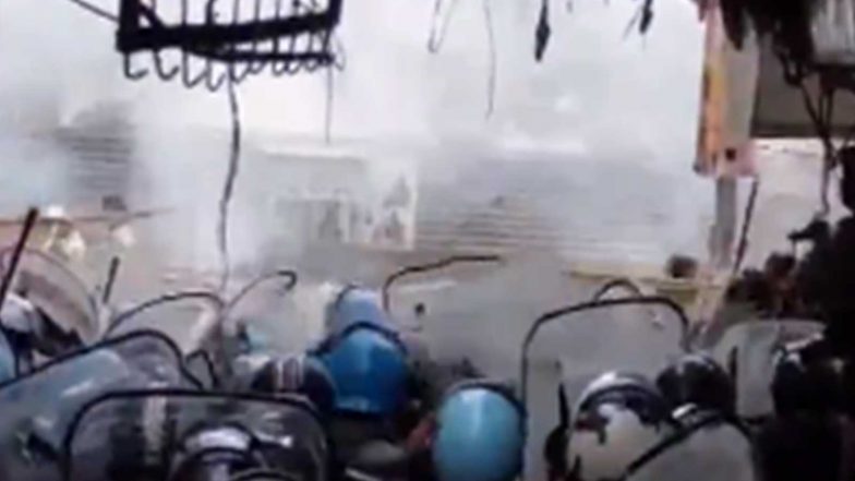 India News | Ujjain: Protests Continue Amidst Demolition of Part of Shahi Masjid Complex, Police Use Tear Gas to Dispel Mob