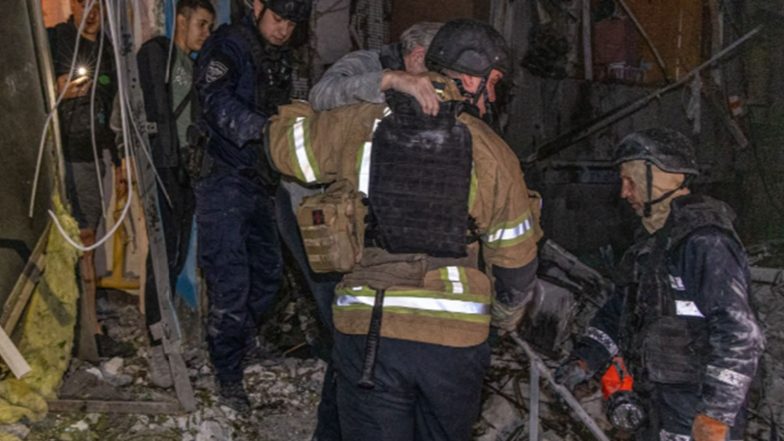 World News | Zelenskyy Says Russian Strikes Killed at Least 2 in Kyiv Region, Injured 28 Including 9 Children in Kharkiv