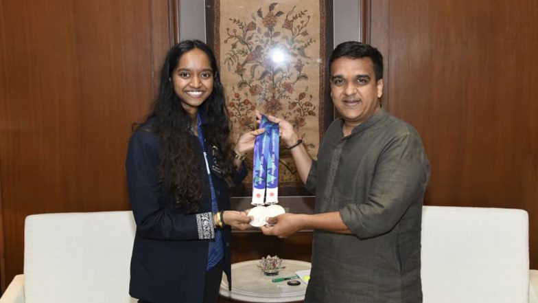 Sports News | Gujarat Deputy CM Harsh Sanghavi Honours Elavenil Valarivan with Khel Pratibha Puraskar Worth Rs 1.33 Crore