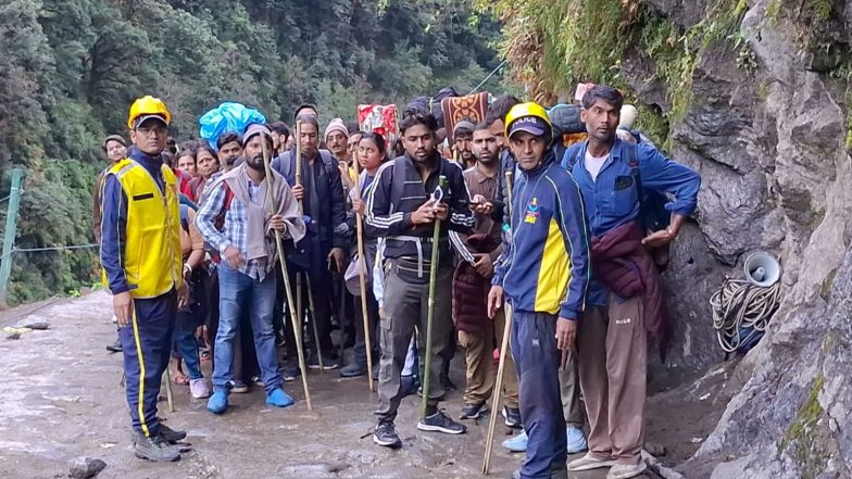 India News | Uttarakhand: SDRF Escorts Around 9,000 Pilgrims Through Landslide-prone Chirbasa Zone on Kedarnath Route