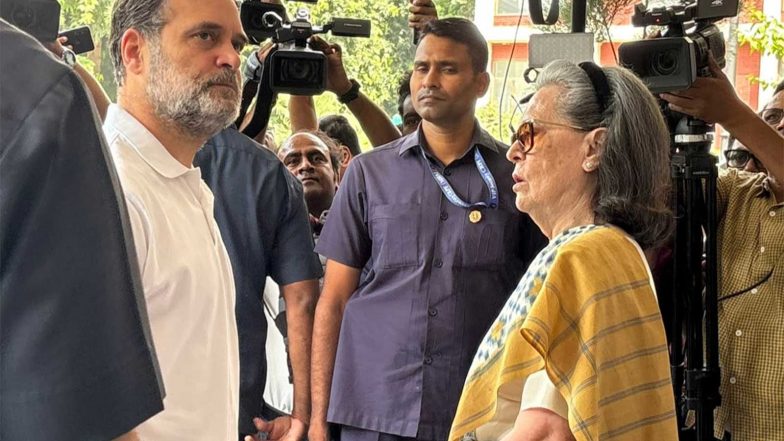 India News | Rahul Gandhi, Mallikarjun Kharge, Sonia Gandhi Arrive for INDIA Bloc Meeting