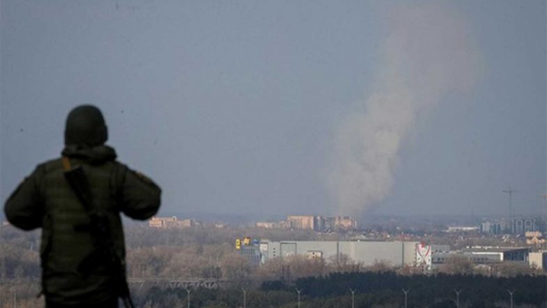 World News | MEA Cautions Indians Against Joining Russian Armed Forces, Warns of Risks and Dangers