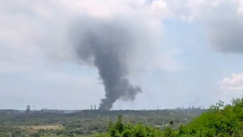 MRPL Blast: Massive Explosion and Thick Smoke Shake Mangaluru As Refinery Fire Triggers Panic (Videos)