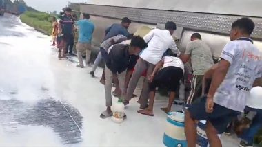 Amul Milk Tanker Overturns on Mumbai-Ahmedabad Highway, Villagers Carrying Cans and Bottles Make Beeline To Collect (Videos)