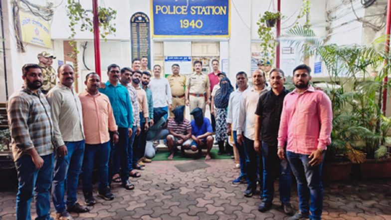 &lsquo;Special 26&rsquo; Style Crime in Mumbai: Fake Officials Stage Income Tax Raid, Target Businessman, Demand INR 1 Crore