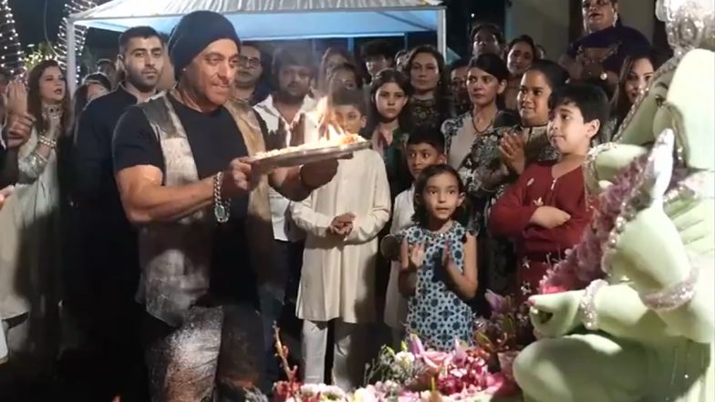 Salman Khan Performs Aarti Incorrectly for Ganpati, Arpita Khan Instantly Corrects Him (Video)
