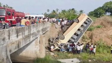 Tamil Nadu Bus Plunges Into River, 17 Injured; Over 20 Feared Trapped in Tenkasi (Video)