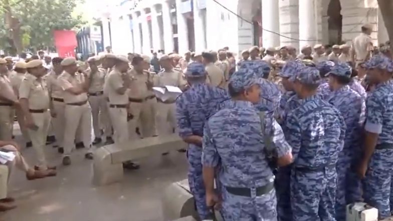 &lsquo;Lehra Do Tiranga&rsquo; Protest Today: Delhi Police Tightens Security at Connaught Place Ahead of CJP Rally (Video)