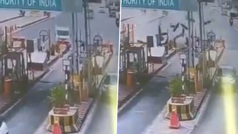 UP: Loader Carrying Oxygen Cylinders Overturns at Toll Plaza, Gas Leak Sparks Panic (Video)