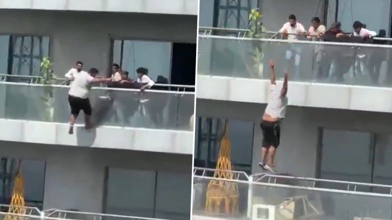 Noida Supernova Suicide Video: Man Jumps From 43rd Floor of Spira Tower, Dies