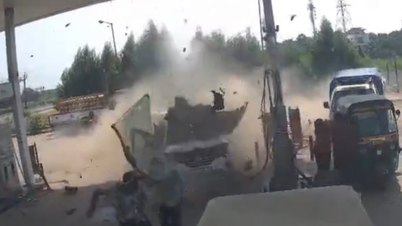 CNG Car Explodes During Refuelling at Gujarat Station on NH-48; Two Vehicles Damaged