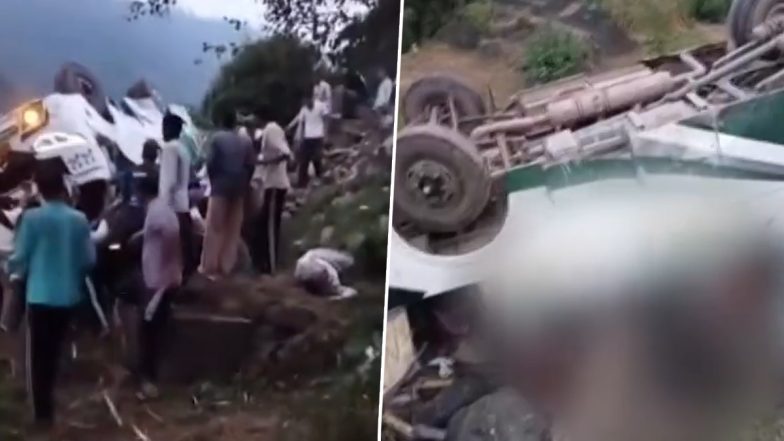 Rajouri Road Accident: 2 Killed, 21 Injured as Vehicle Plunges Into Gorge Near Moghla (Video)