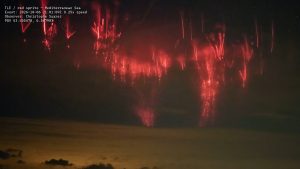 social-viral-Rare Red Sprites Photographed Over France (Pic and Video)