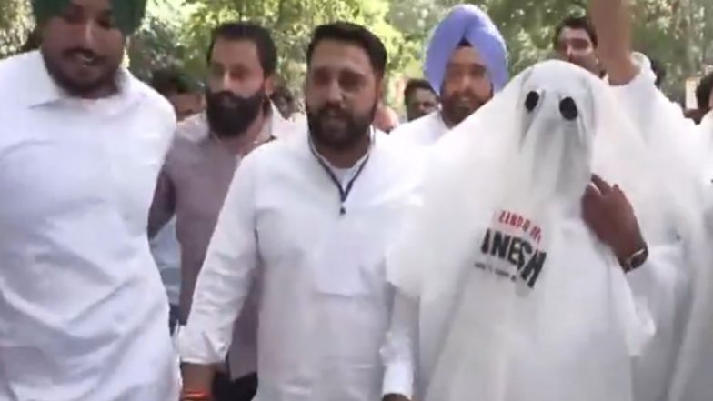 India News | Delhi: Youth Congress, SFI, DYFI Workers Protest Against EC over SIR, Demand Gyanesh Kumar's Removal