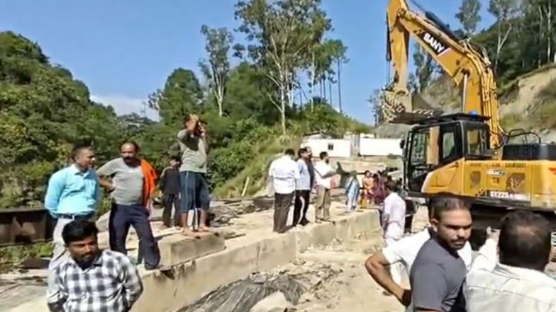 India News | HP: Under-construction Truss Bridge on Shimla-Mataur Corridor Collapses in Hamirpur; Rescue Op Underway