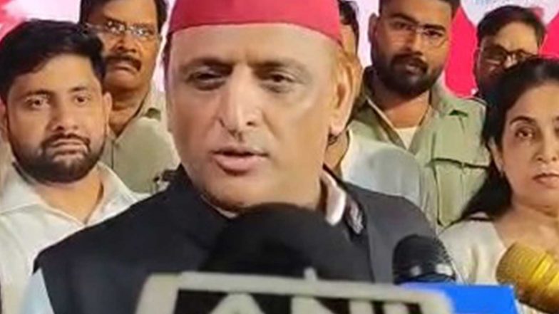 India News | UP: Akhilesh Yadav Dissolves SP's Gorakhpur Executive Commitee After Alleged Scuffle at Party Office