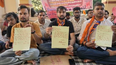 India News | UP: ABVP Workers, Female Students Write Letters with Blood; Protest over Administration's Indifference