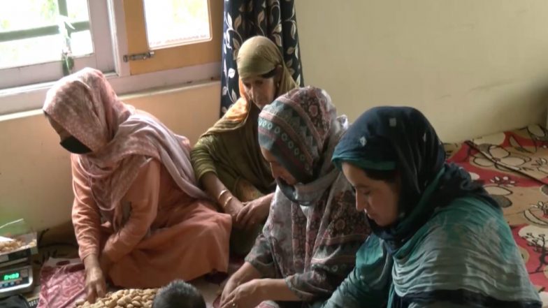 Entertainment News | Budgam Women Turn Traditional Skills into Livelihoods Through Self-Help Groups