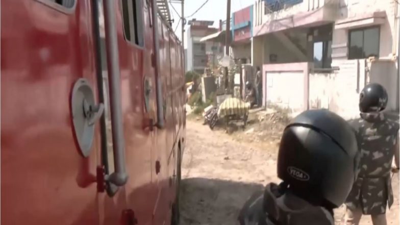 India News | MP: Stone Pelting After Anti-encroachment Drive in Indore’s Kanadia; Police Detain Several, Situation Remains Under Control 