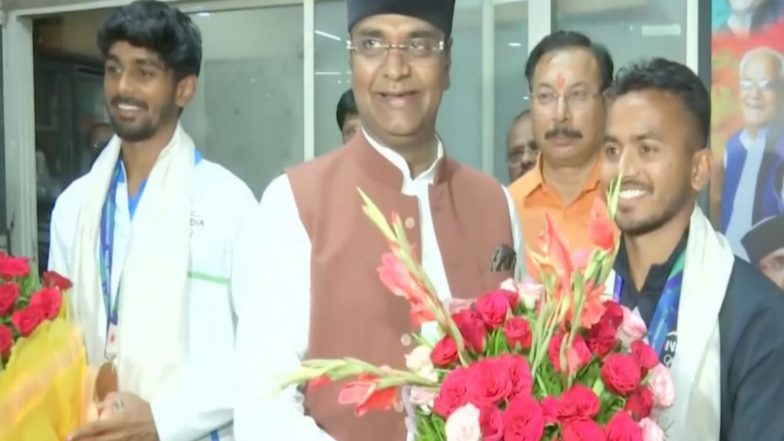 Sports News | Asian Games Medallists Vivek Sagar, Jay Meena Meet MP Sports Minister in Bhopal