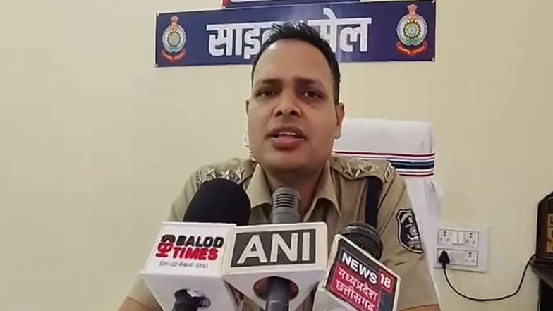 India News | Chhattisgarh: Police Arrest 2 Accused in Balod Acid Attack Case; Parades Duo to Court Barefoot