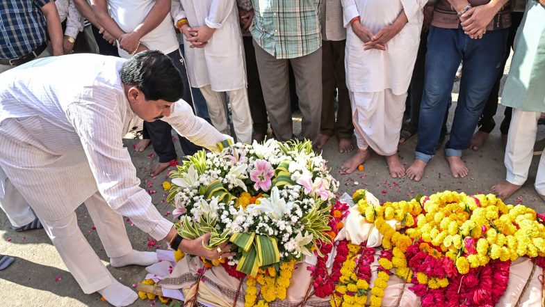 India News | MP CM Mohan Yadav Pays Last Respects to RSS Pracharak Vinod Kumar