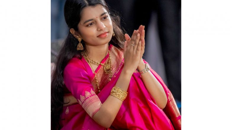 Business News | Durga Puja’s Faith, Devotion and Bengal’s Timeless Joy Come Alive in ‘Maa Ashbe’ by Maithili Thakur