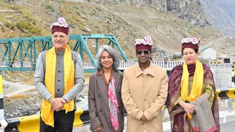 India News | President Murmu Visits Atal Tunnel, Hidimba Temple on Second Day of Himachal Visit