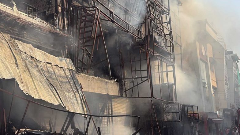 India News | MP: Massive Fire Breaks out in Bhopal’s New Market, Several Shop Gutted