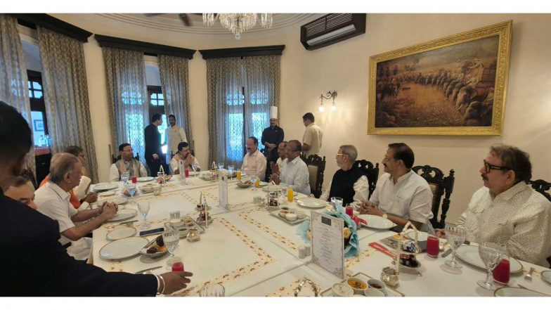 India News | UP: BJP Leaders Hold Tea Meet with Kashi Intellectuals, Discuss City’s Development