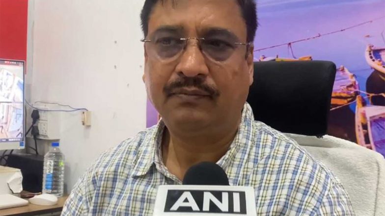 India News | Varanasi IAF Air Show: Meat, Fish Shops to Remain Closed Within 20-30 Km Radius of Namo Ghat to Prevent Bird Hit