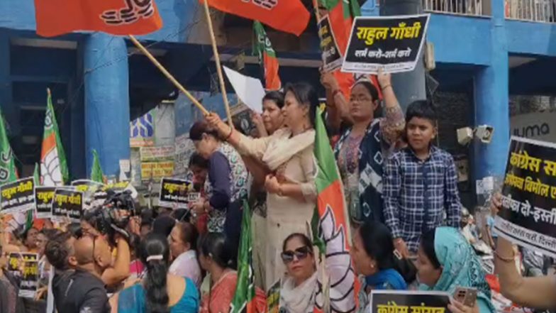India News | Delhi BJP Mahila Morcha Workers Detained During Protest over Sexual Harassment Allegations Against Congress MP and JNU Professor