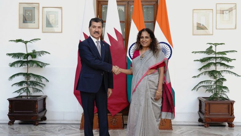 World News | India-Qatar Review Entire Gamut of Bilateral Ties, Exchange Views on West Asia at 6th FOC