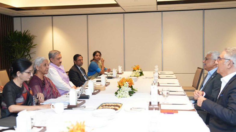 Business News | FM Sitharaman Meets GIC, Temasek, TPG, IHH Healthcare Executives in Singapore to Discuss Investment Opportunities