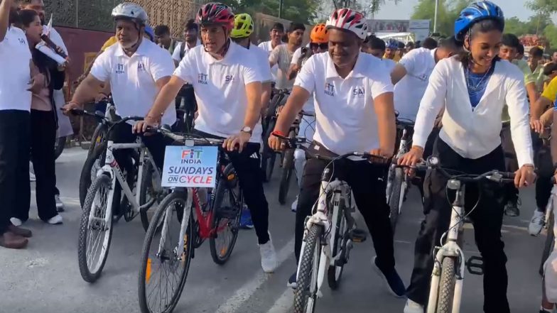 Sports News | Mansukh Mandaviya Joins 94th Fit India Sundays on Cycle in Varanasi