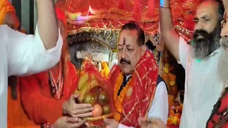 India News | Jitendra Singh Pays Obeisance at Historic Jasmergarh Fort Mahakali Temple on First Day of Navratri