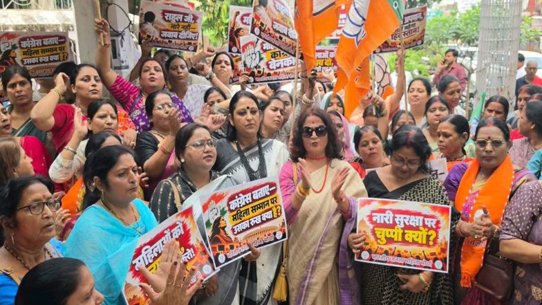 India News | BJP Mahila Morcha Holds Demonstration at Congress Metropolitan Office in Maidagin