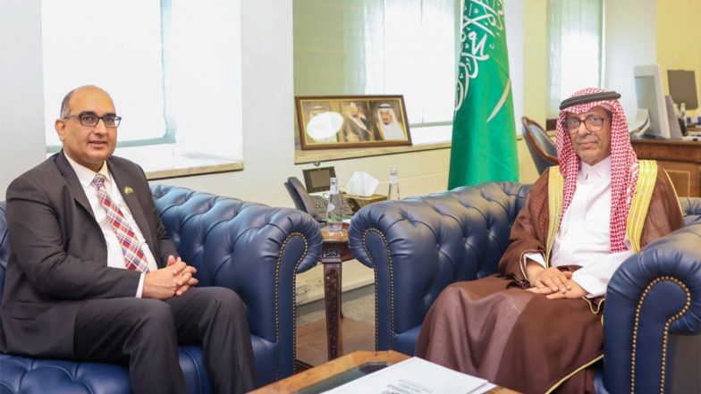 World News | Indian Envoy to Saudi Attends Funeral of National Killed in Riyadh Attack