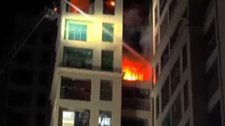 India News | Maharashtra: Fire Breaks out at High-rise Building in Nalasopara, 15 Rescued