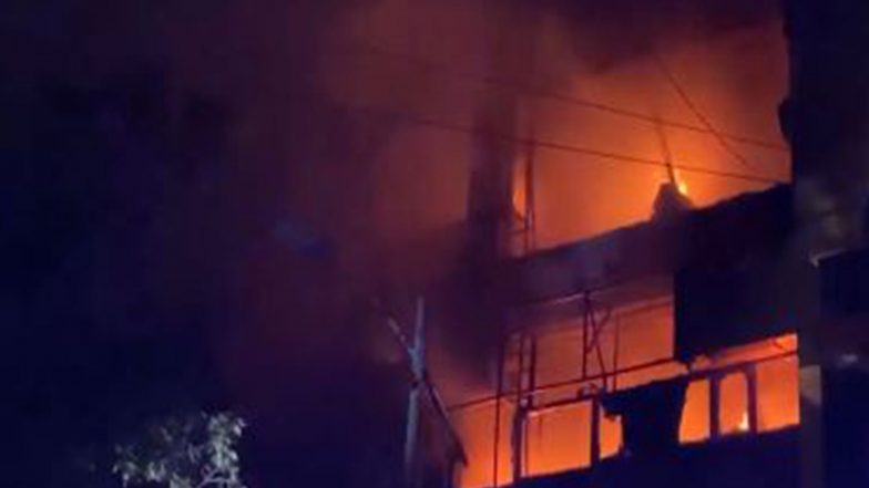India News | UP: Fire Breaks out at Three Clothing Showrooms in Mainpuri
