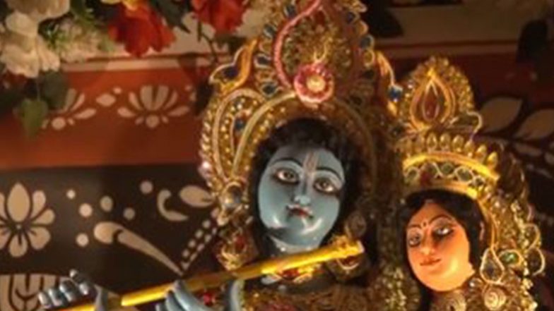 Entertainment News | This Durga Puja Pandal in Kolkata Draws Inspiration from Lord Krishna’s Cosmic Form